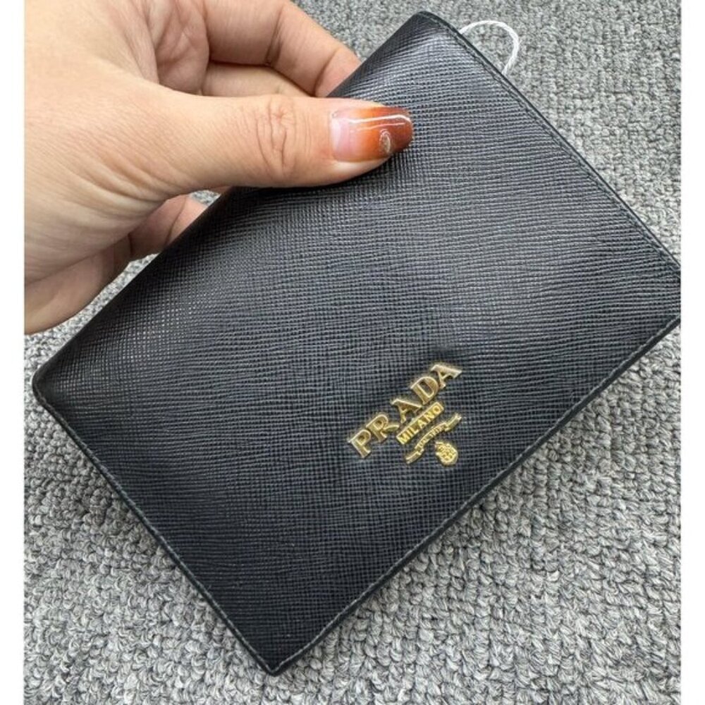 PRADA Black Saffiano Leather Bifold Wallet 175-013025 - Picture 2 of 7